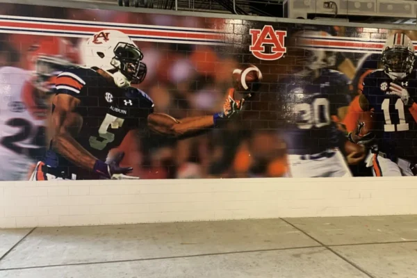 Fresque de joueurs de football américain Auburn University.